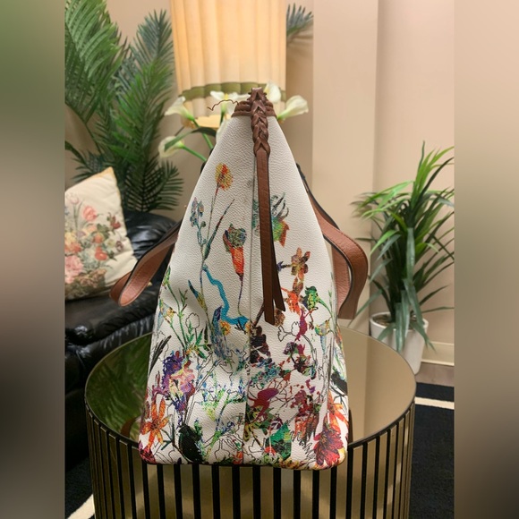 ELLIOTT LUCCA Ana In White Spring Botanica Tote Bag - Picture 2 of 16
